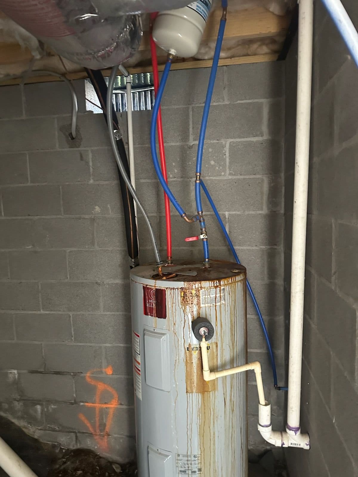 Gallery photos for Nashville's New 50-Gallon Water Heater Installation: Image #1