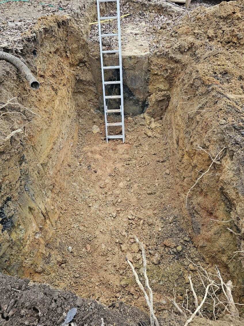 Project Excavation Marvel for Septic System in Dickson image